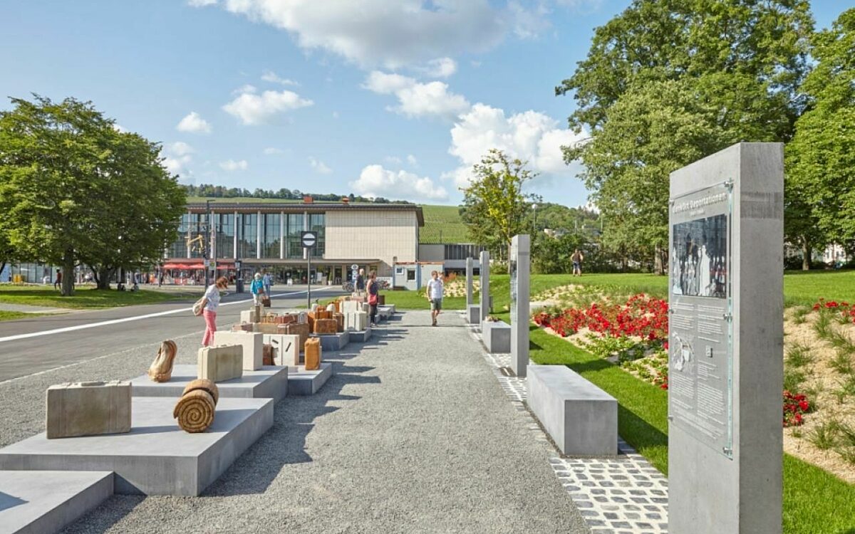Das Denkmal DenkOrt Deportation in Würzburg Das Denkmal DenkOrt Deportation in Würzburg